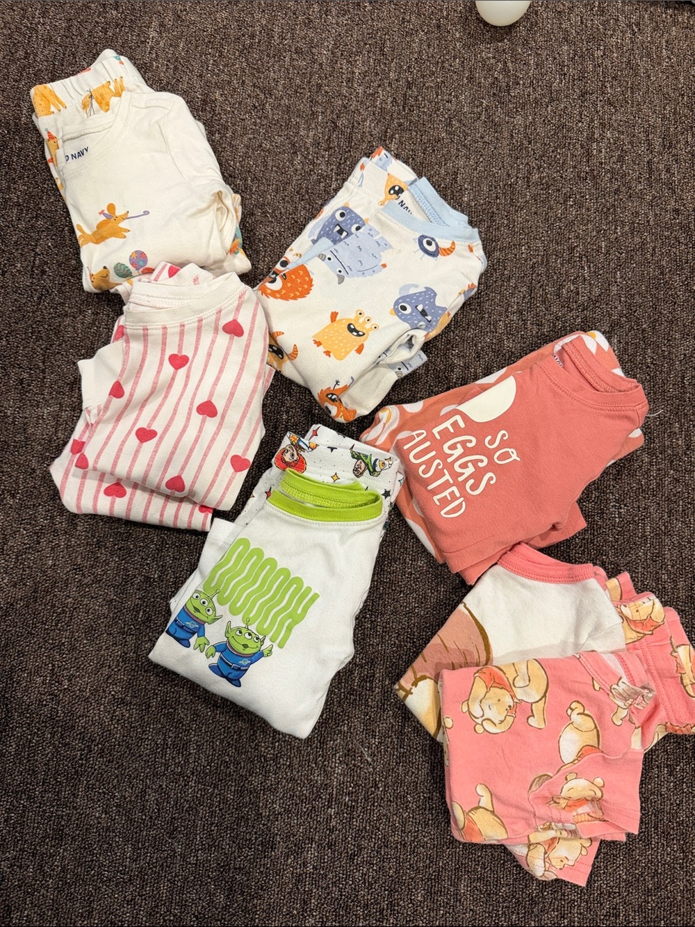 Sets of Old navy Pajamas size 18 to 24 month